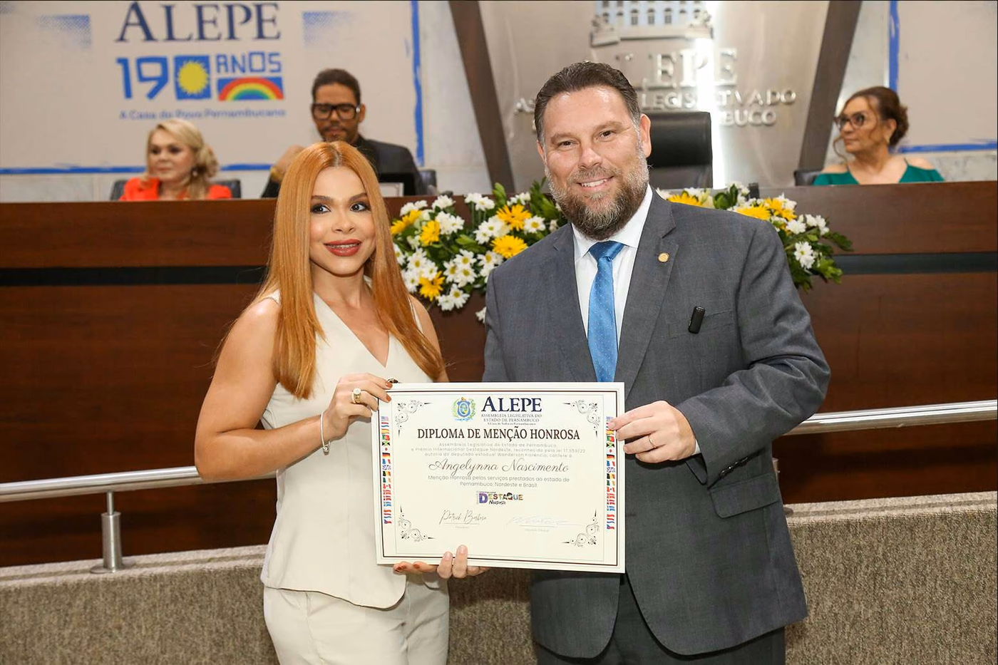 Diploma de Menção Honrosa: Entregue em sessão na Assembleia Legislativa de Pernambuco.